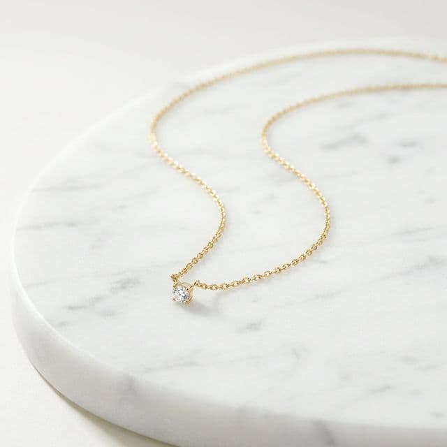 Gold Pendant Necklace